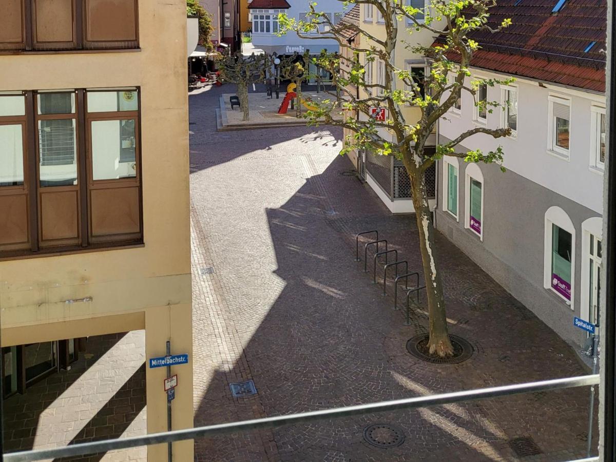 Zentrale Ferienwohnung in Aalen City mit 4-Sternen Exterior foto