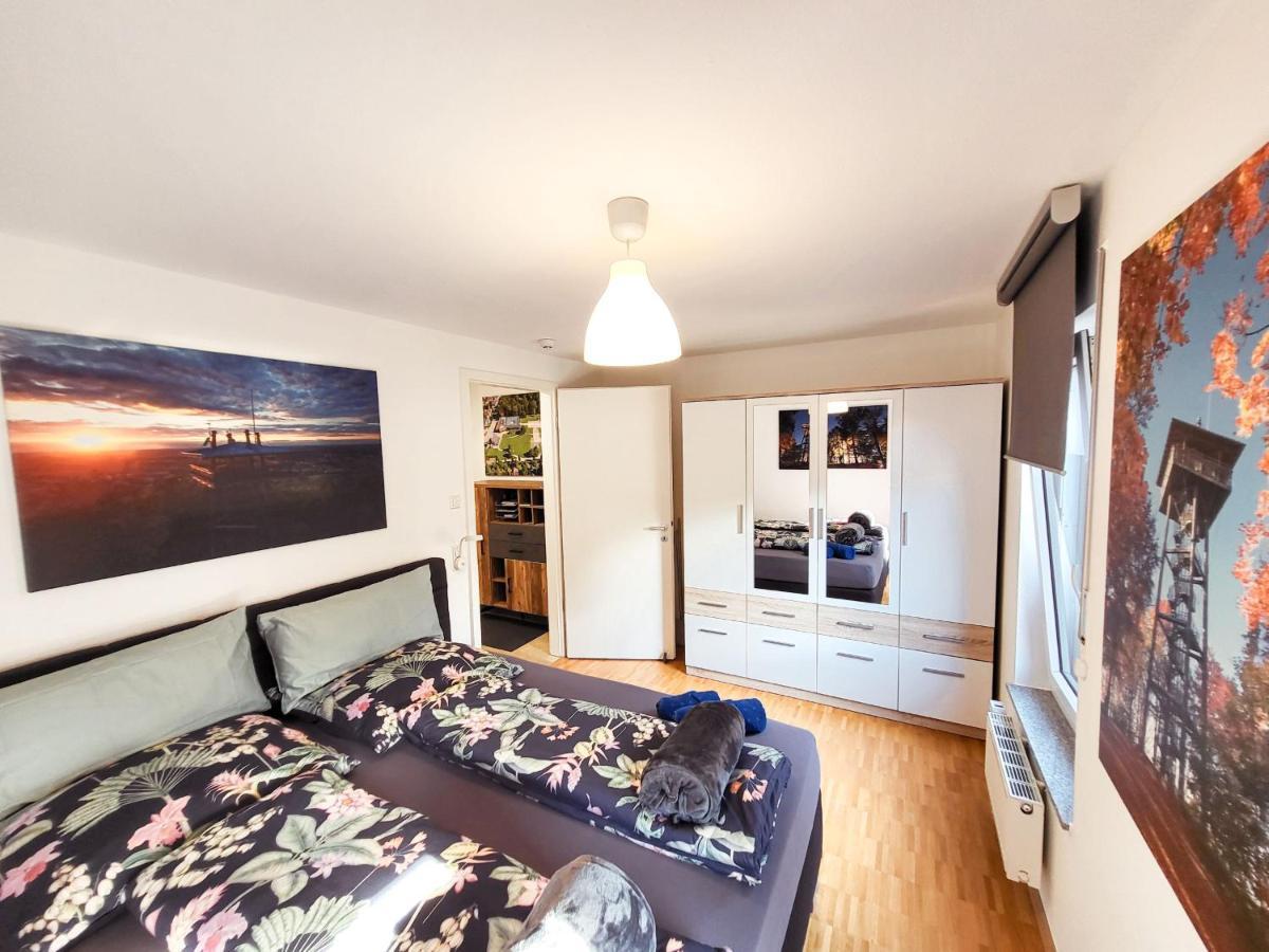 Zentrale Ferienwohnung in Aalen City mit 4-Sternen Exterior foto